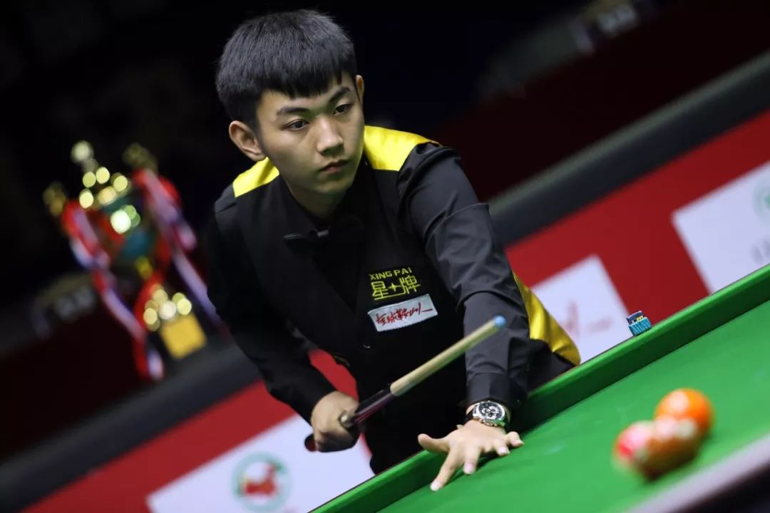 像赛场奖杯 像赛场奖杯